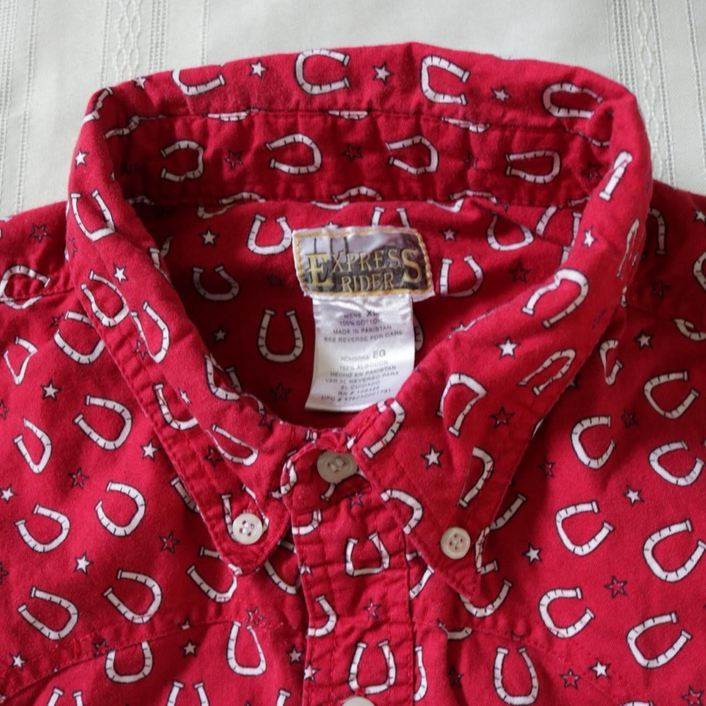 Western horse shoe and star patterned red button down shirt